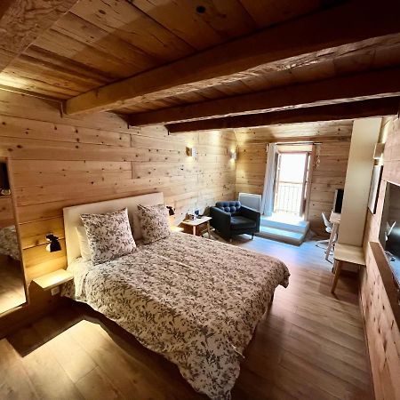 Suite "Chalet" Dans Maison De Village La Brigue Bagian luar foto