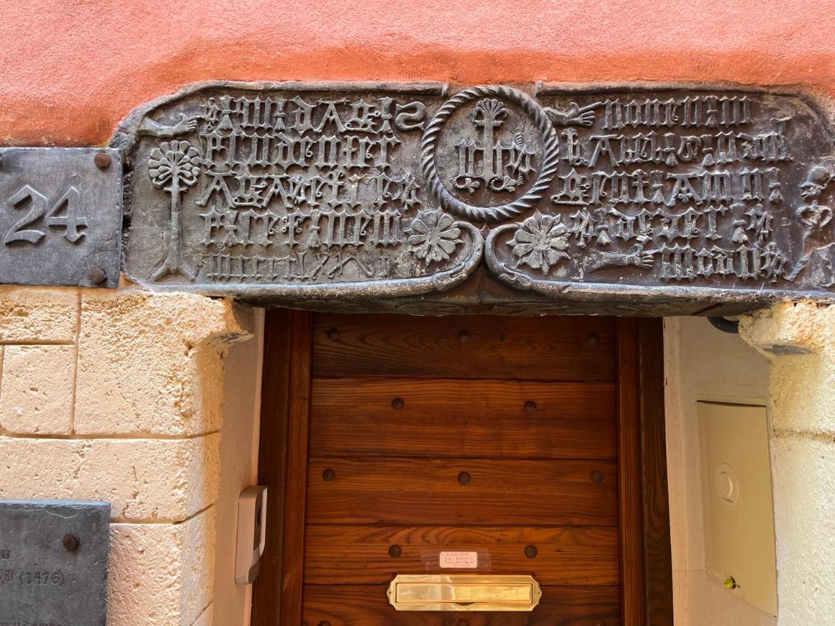 Suite "Chalet" Dans Maison De Village La Brigue Bagian luar foto