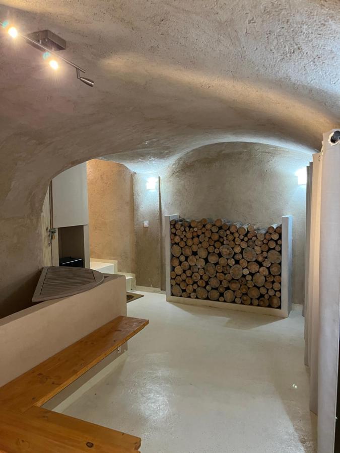 Suite "Chalet" Dans Maison De Village La Brigue Bagian luar foto