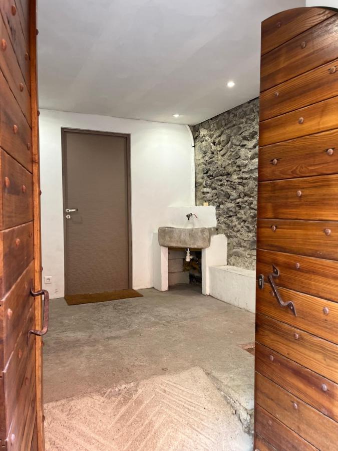 Suite "Chalet" Dans Maison De Village La Brigue Bagian luar foto