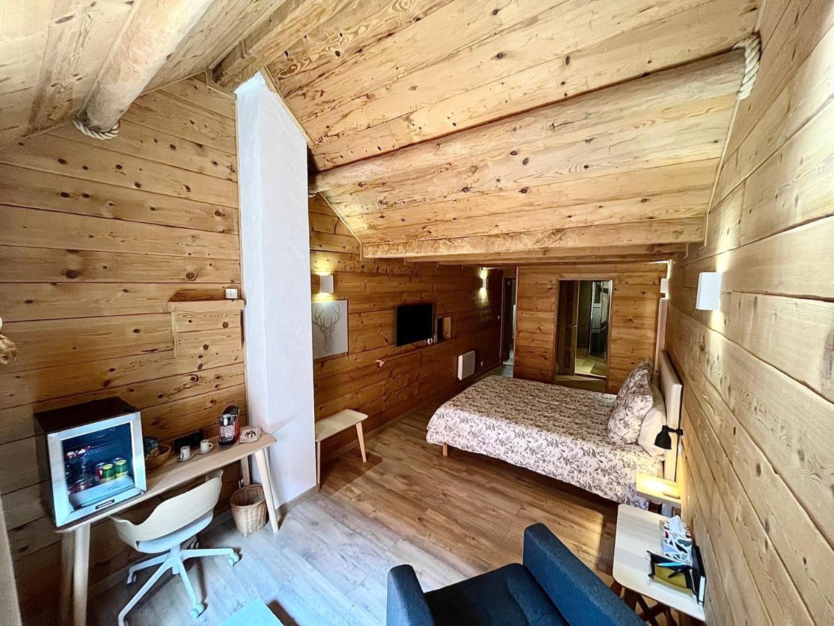 Suite "Chalet" Dans Maison De Village La Brigue Bagian luar foto